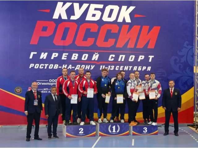 � ������ ������-��-���� ��������� ����� ������ �� �������� ������. � ������������� ������� ������� ����� 250 ����������� �� 40 �������� ���������� ���������.